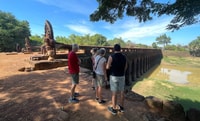 Privater Transfer von Phnom Penh - Siem Reap - Hizvo