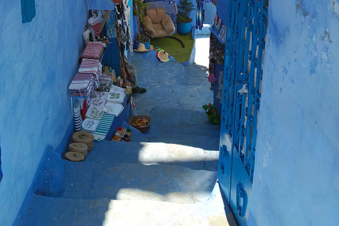 Au départ de Fès : Chefchaouen Excursion d&#039;une journée avec chauffeur pour un groupe de 8 personnes