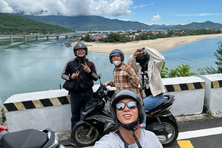 Excursão turística de meio dia à cidade de Da Nang em motaPasseio de mota