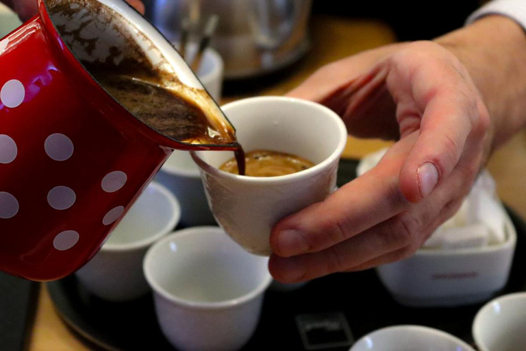 Sarajevo: Bosnian Coffee Culture Walking Tour with Sweets