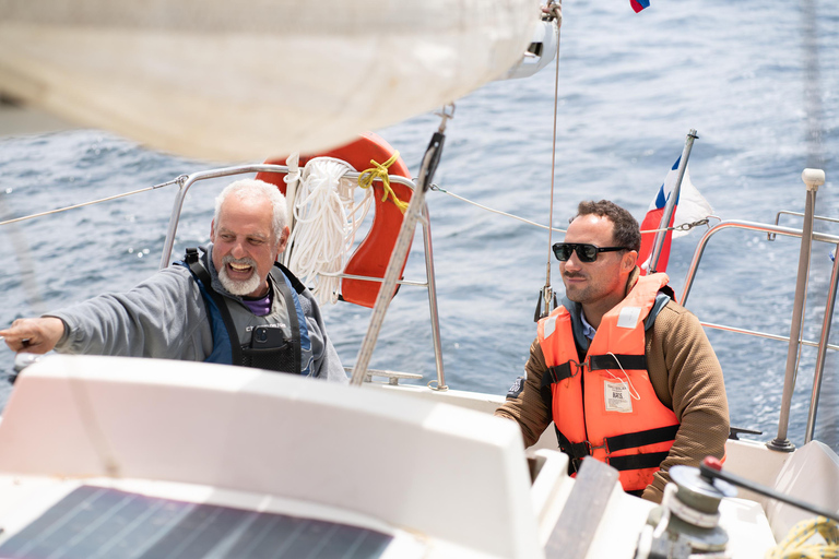 tour de navegacion en yate a vela por las costas de chile