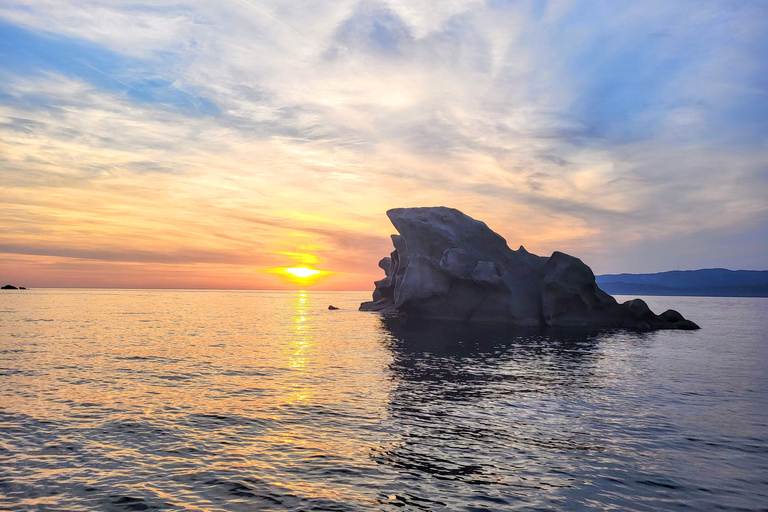 Boottocht bij zonsondergang, natuurreservaat aan de kustPropriano Sunset Boat Trip Bezoek, roze wijn met zwemstop