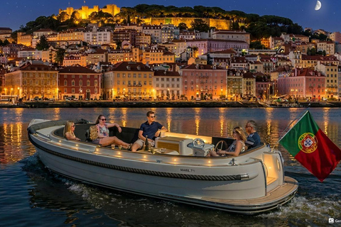 Lisbon Night Luxury Boat Vibes with Drinks & Pizza Lisbon Sunset Luxury Boat Vibes with Drinks & Pizza