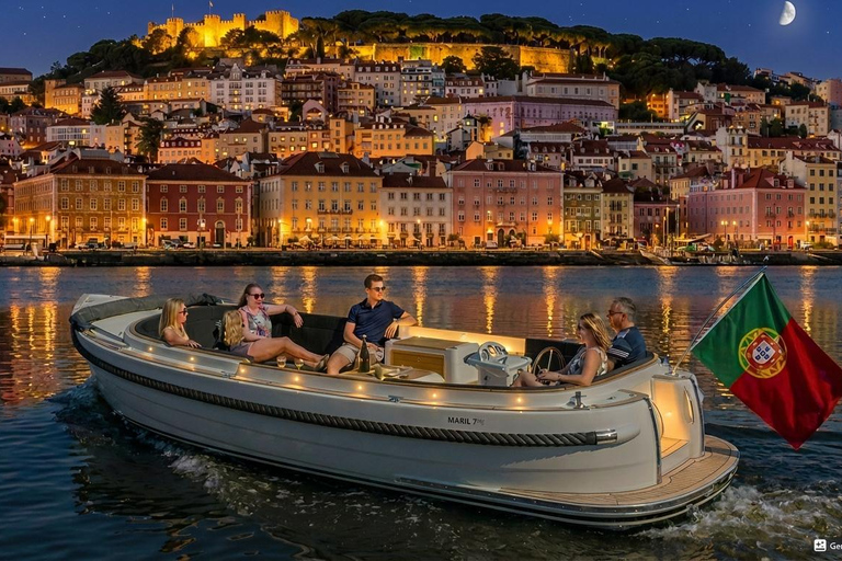 Lisbon Night Luxury Boat Vibes with Drinks & Pizza Lisbon Sunset Luxury Boat Vibes with Drinks & Pizza