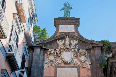 Naples: historical centre tour and visit to the Water Museum