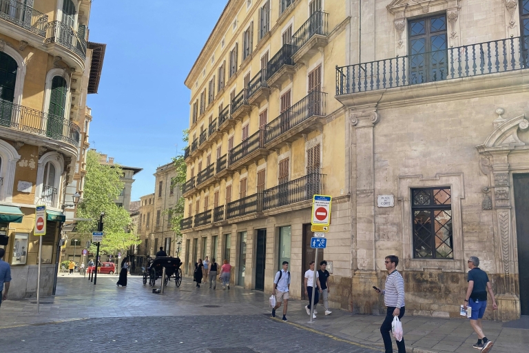 Jeu d'exploration romantique de Palma de Majorque : Une histoire d'amour