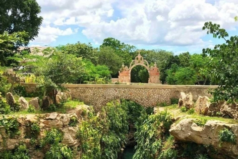 Hacienda y Cenote Mucuyche