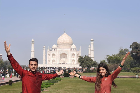 Excursão de um dia ao Taj Mahal e ao Forte de Agra a partir de AhmedabadPasseio sem voos