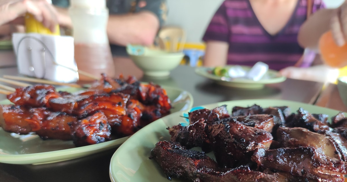 Discovering Filipino Street Food | GetYourGuide
