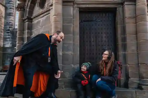 Edimburgo: Excursão subterrânea imersiva para crianças em pequenos grupos