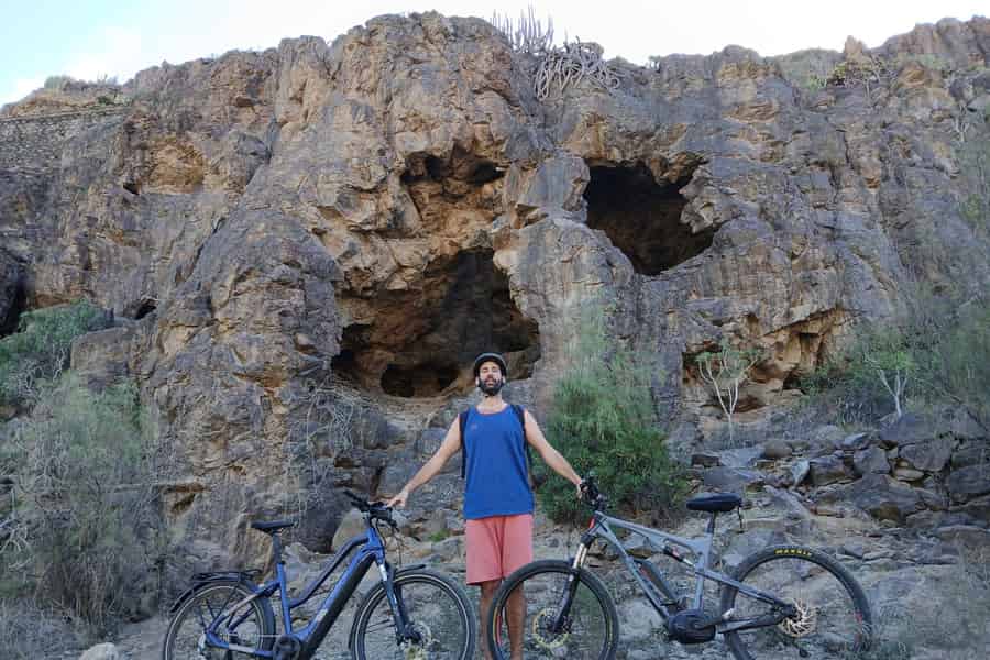Maspalomas-Fataga-Ayagaures mit dem E-Bike durch Schluchten. Foto: GetYourGuide