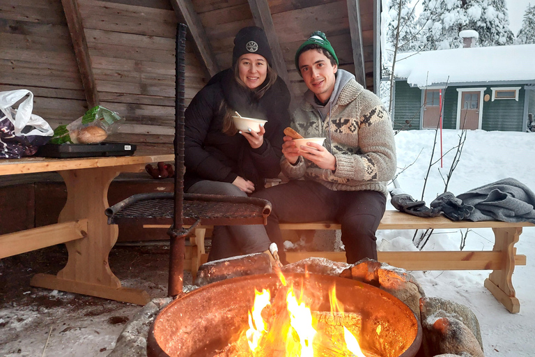 Avventura di pesca sul ghiaccio a Levi con la zuppa di salmone