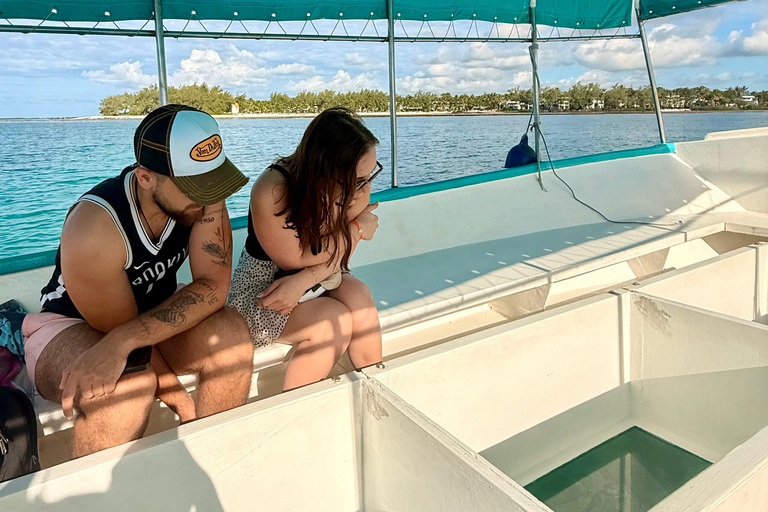 Blue Bay Marine Park: Guided Snorkeling with Video Souvenirs and Snack