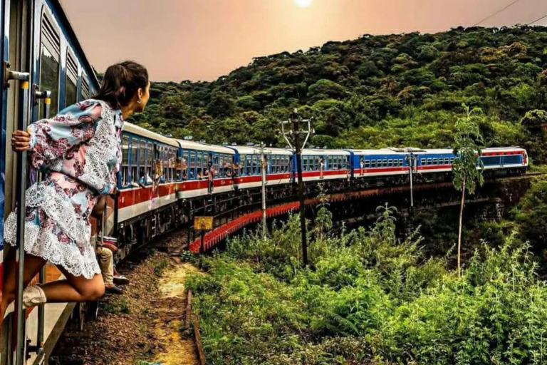 Kandy to Nanuoya Railway Station Drop and Ella Train Journey Kandy to Nanuoya Drop By Tuk & Ella Train Ride (01)