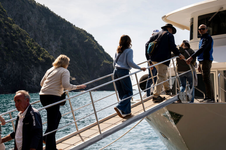 From Florence: Cinque Terre Day Trip with stop in Pisa Cinque Terre: Semi-Private Tour