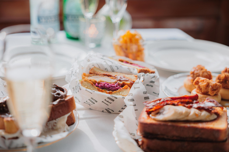 Amsterdam: High-end Brunch Canal Cruise
