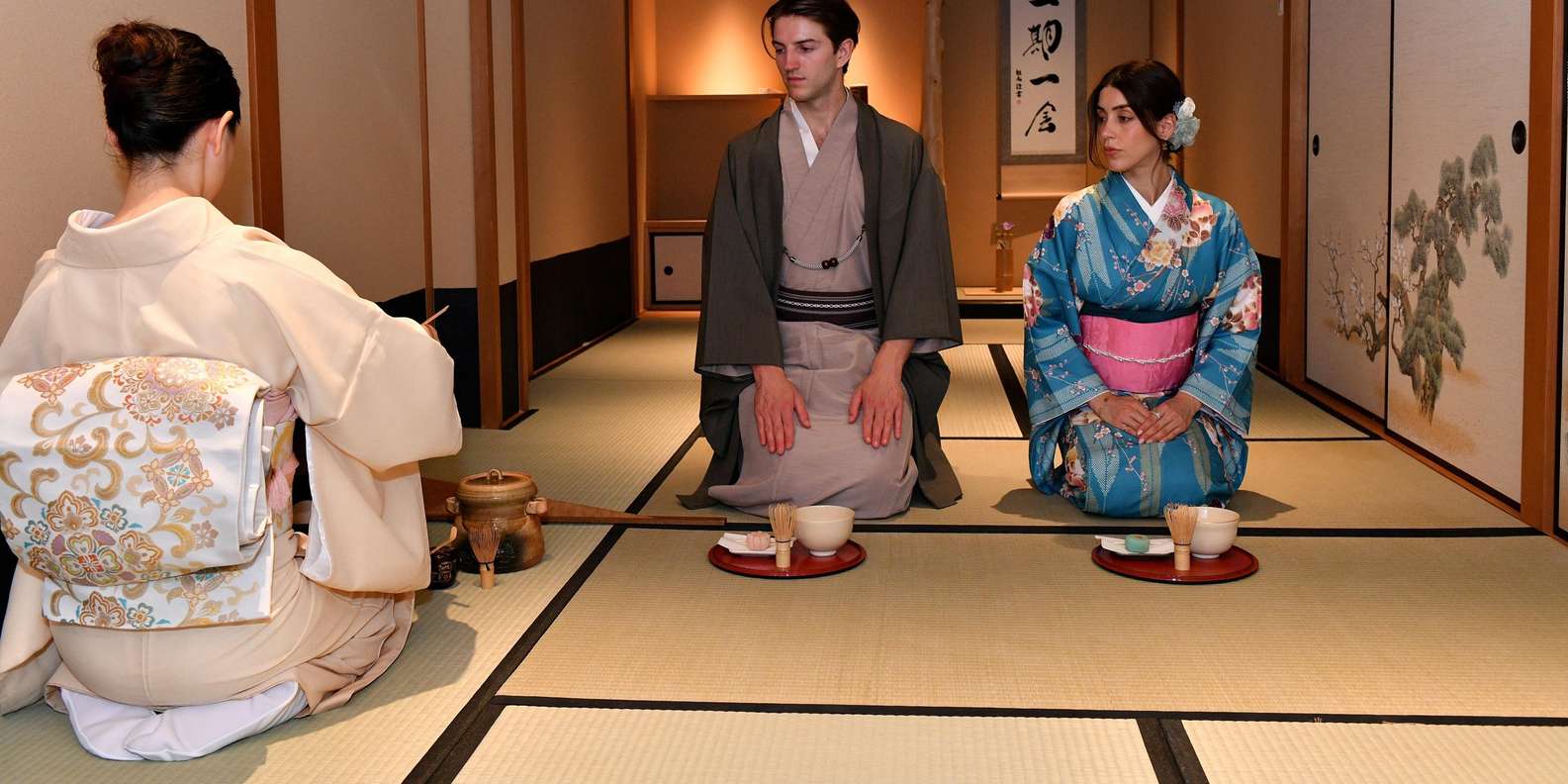 Kyoto: Tea Ceremony with Kimono and Photoshoot — gallery image 2
