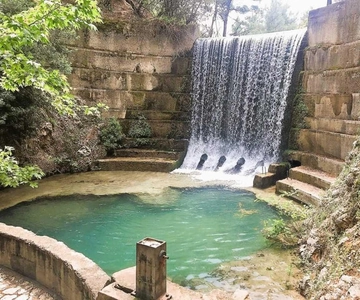 From Rhodes: Bus Tour to Lindos and the Seven Springs