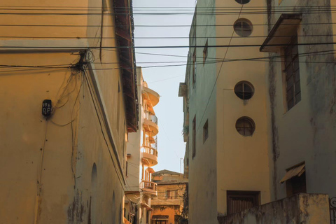 Mombasa: City Tour and Evening Dhow Cruise with Pickup