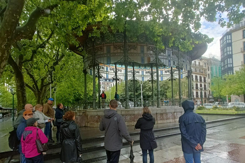San Sebastián: Historic Center Walking Tour with Local Guide San Sebastián: Guided Historical Walking Tour