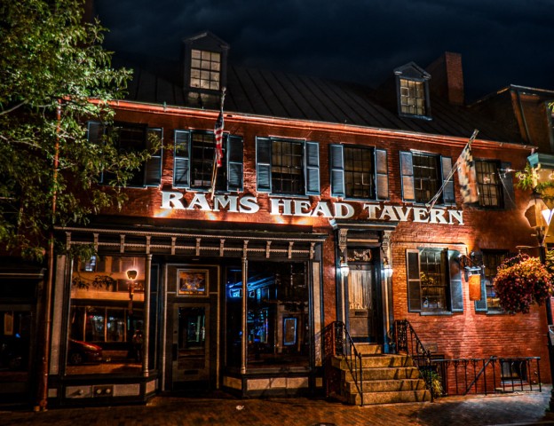Visit Annapolis Crabtown Boos and Booze Haunted Pub Crawl in Wade's Point, Maryland, USA