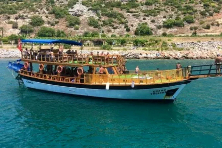 Kuşadası: Sunrise Boat Cruise with Breakfast & Swim Stops