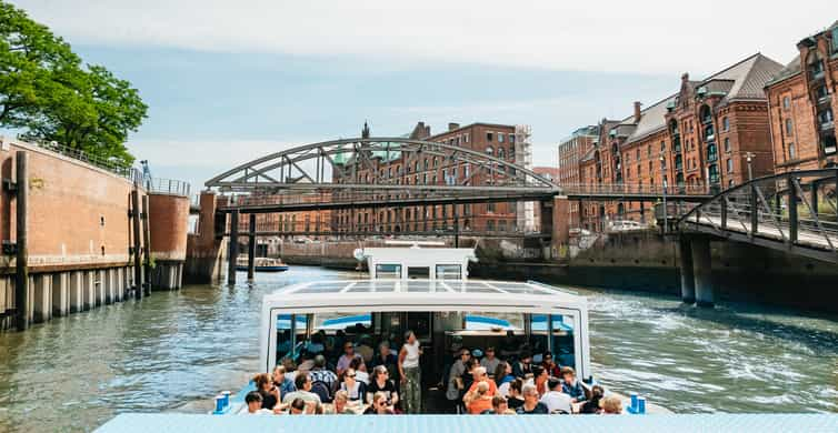 Hamburg: 2-Hour XXL Port of Hamburg Cruise Tour