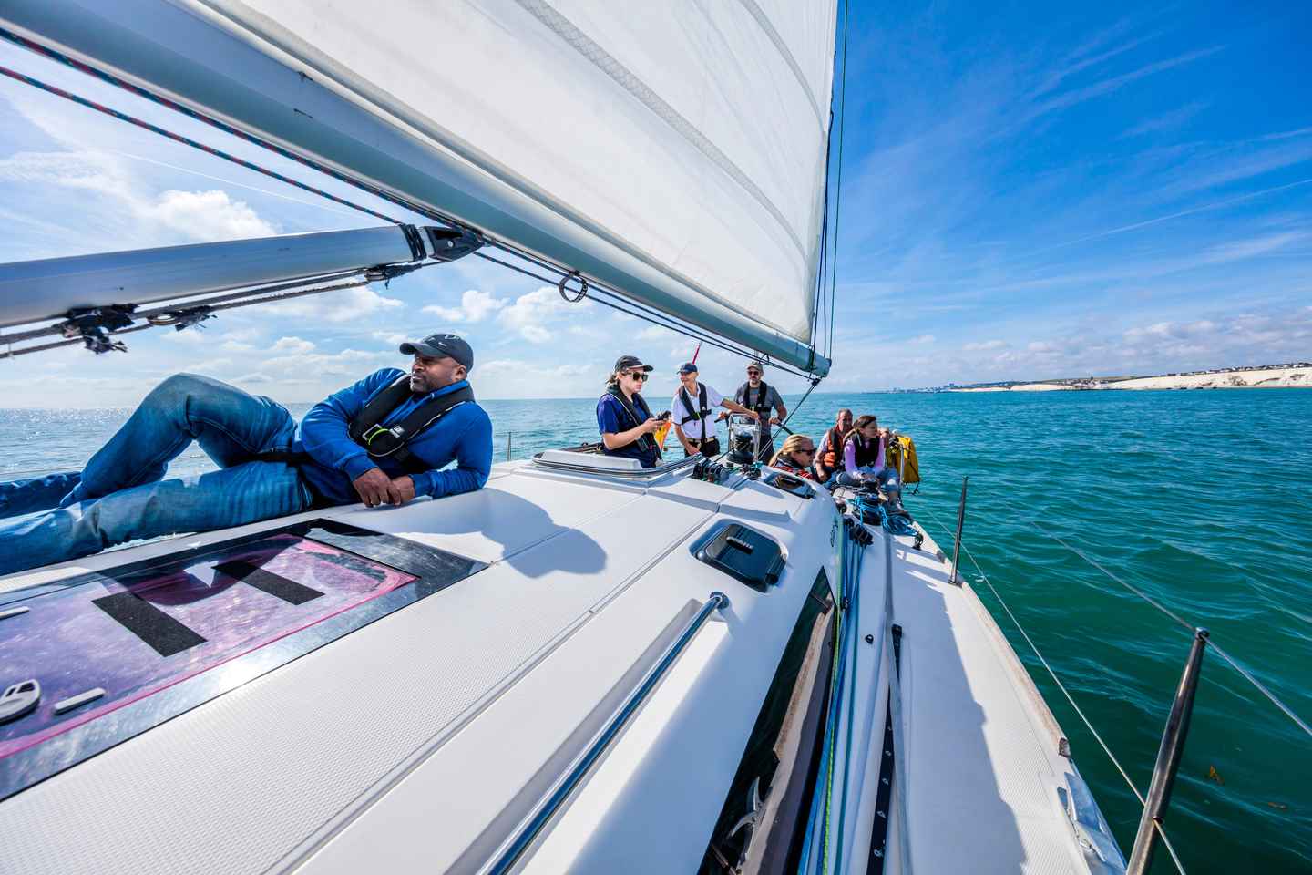 Brighton: Sailing Trip with Drinks