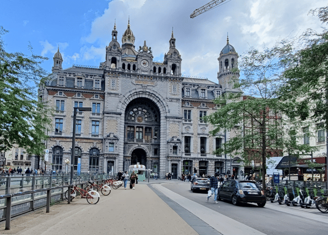 Antwerp: Historical Walking Tour in the Old City