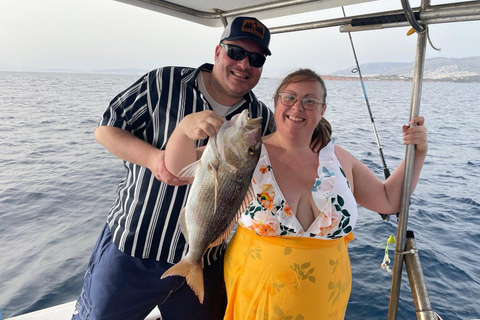 Atenas: experiência de viagem de pesca em um barco com refeição de frutos do marAtenas: Experiência de pesca em um barco com refeição de frutos do mar