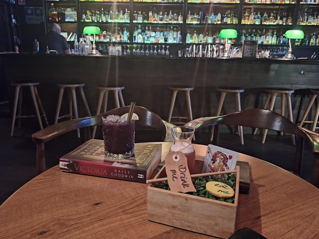 Adelaide: Hidden Bar Tour with Local Guide