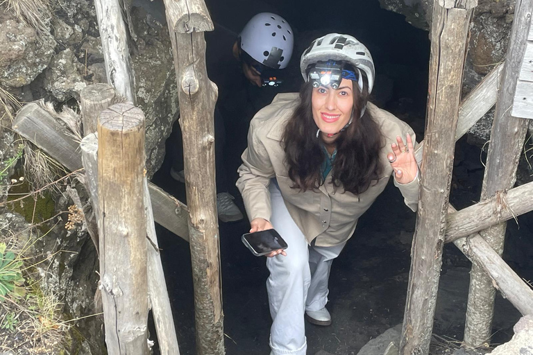 Excursion en Jeep sur l’Etna : depuis Catane, Zafferana Etnea, TaormineETNA JEEP TOUR. TAORMINE Prise en charge