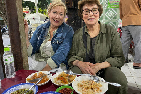 Tour gastronómico de rua em Hue: Prova 10 pratos e bebidas imperdíveis