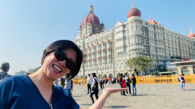 Visit Mumbai Private City Tour with Elephanta Caves Tour in Mumbai, India