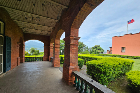 Tamsui: Historic Landmarks and Riverside Morning Tour Small-Group Tour Only