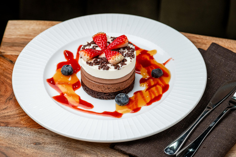 NYC: Central Park Cafe Scenic Lunch & Dinner Experience 4-Course Lunch or Dinner