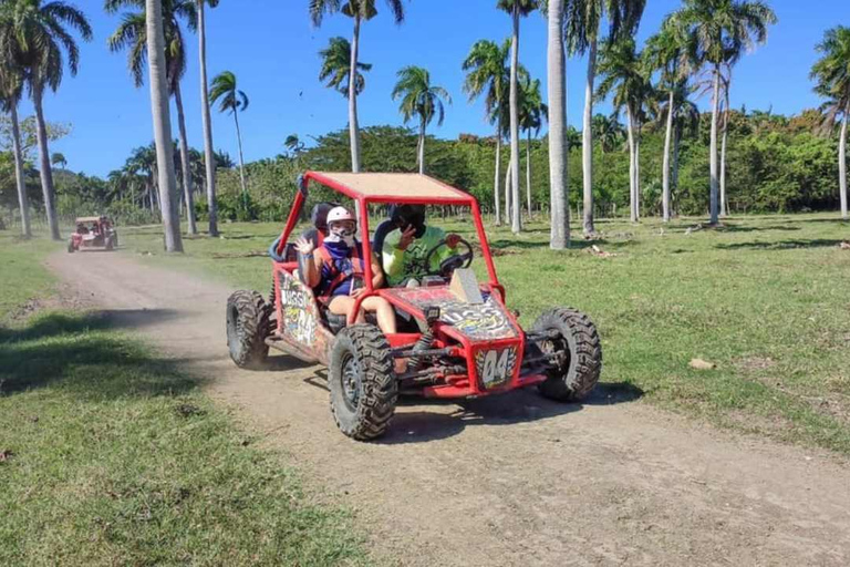 Puerto Plata: excursión en buggy con visita a una fábrica de puros y parada en la playa