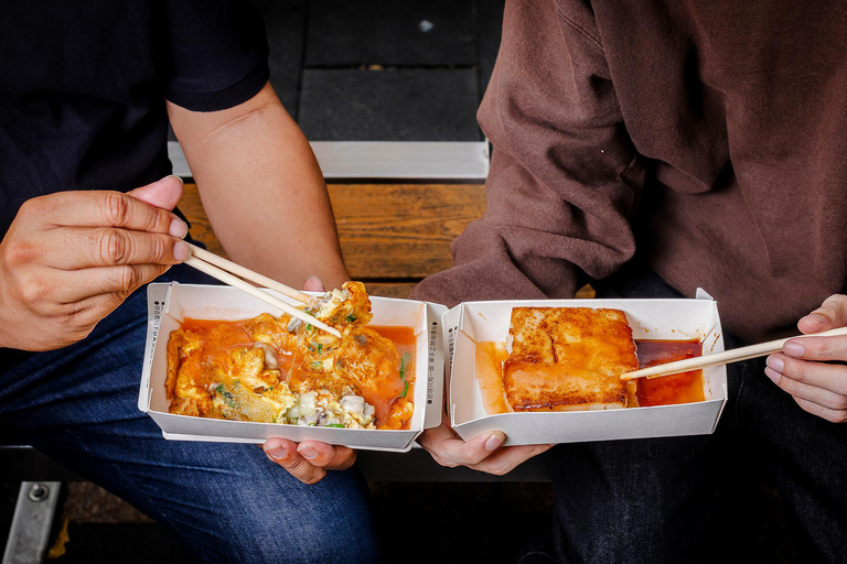 Taipei: Formosa Flavours Food Tour with 12+ Tastings