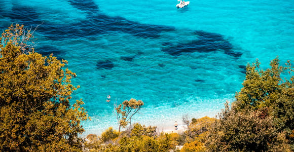 Sarandë: Small Group Speedboat Tour Along Coastline