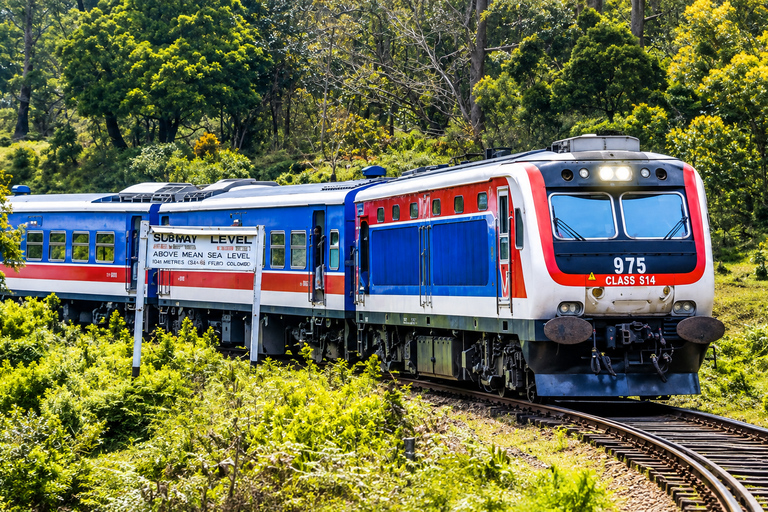 Colombo - Kandy Reserved Train Tickets with Snacks & Drinks Kandy to Colombo Scenic train Journey with Snack Pack