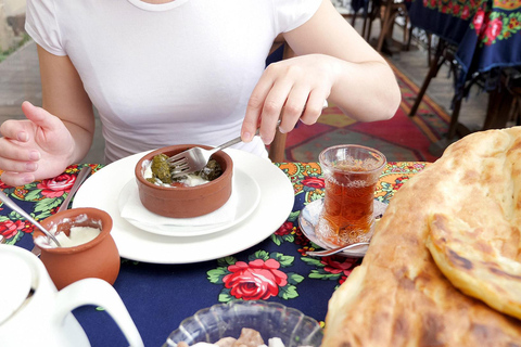 دورة طبخ أذربيجانية وجولة في المدينة القديمة والغداء