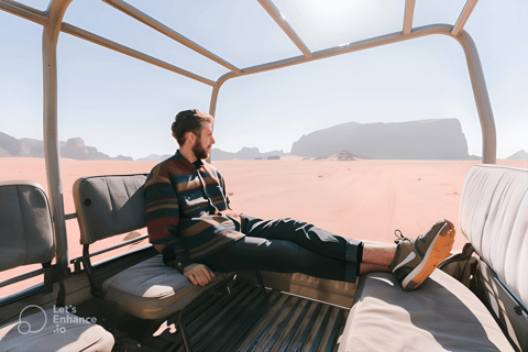 Wadi Rum: Authentic Jeep Tour, Sunset & Bedouin Storytelling