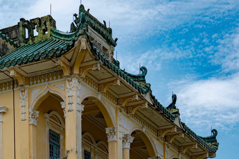 From Guangzhou: UNESCO Watchtowers & Ancient Villages Tour Guide for other languages