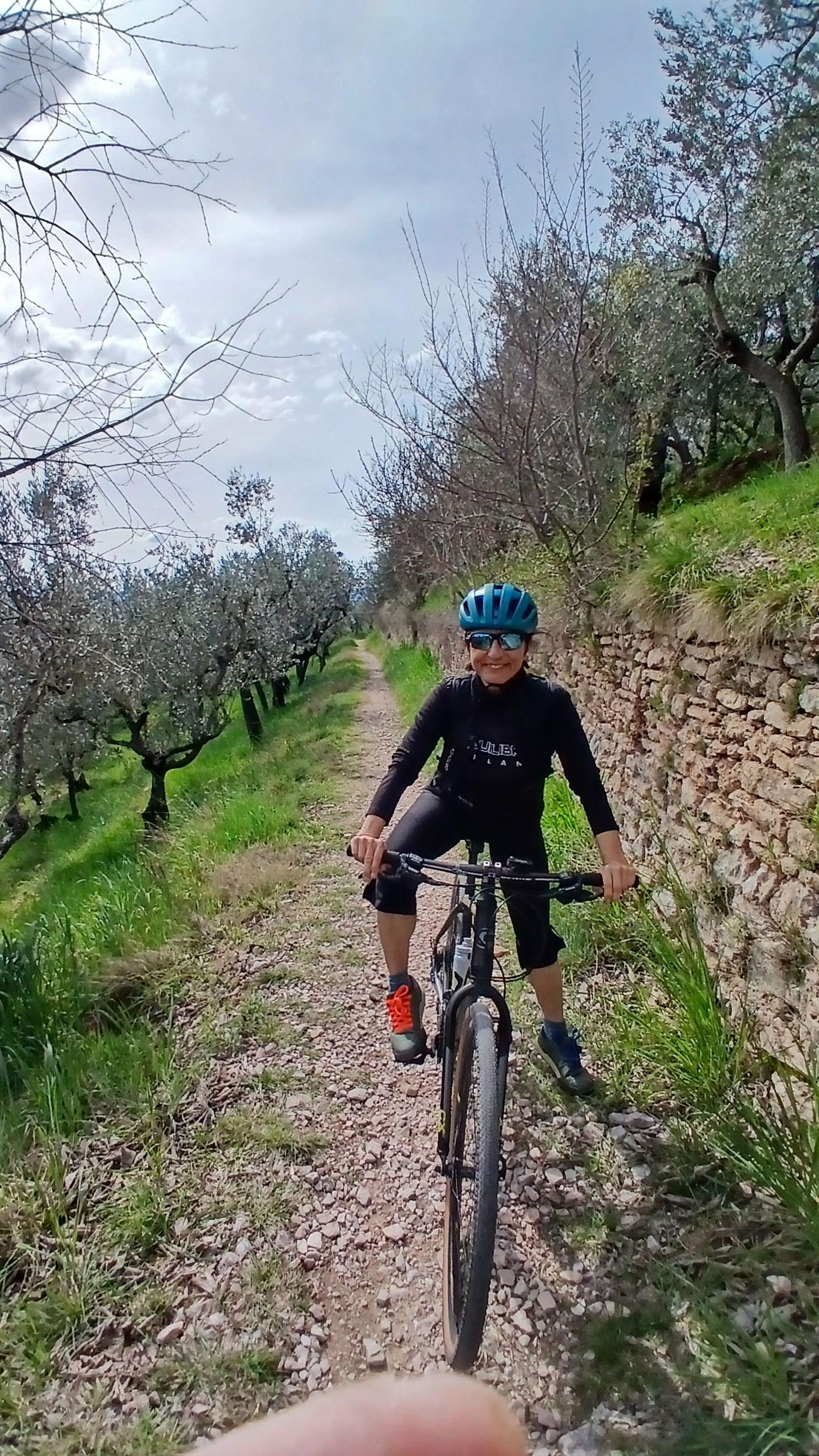Spello: Mountainbike-Tour auf dem Weg des römischen Aquädukts.