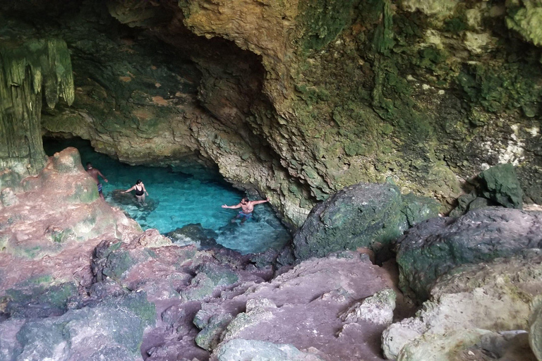 Zanzibar: Jozani Forest en Kuza Cave rondleiding