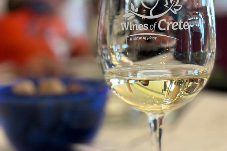 Crète : Visite de 2 vignobles avec dégustation de vin, huile d'olive et déjeuner