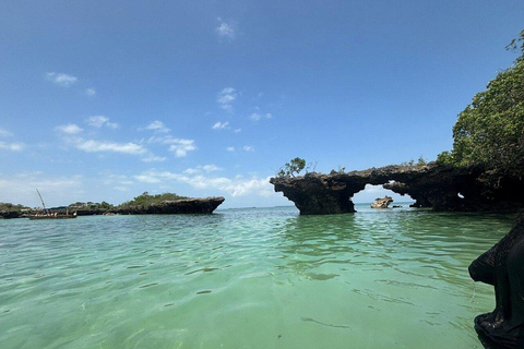 Gita di un giorno alla Laguna Blu e al banco di sabbia da Zanzibar (Safari blu)Non c'è il servizio di prelievo e rientro in hotel