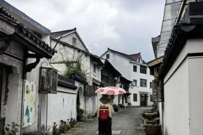 Shanghai: West Lake Hills & Tea Gardens Private Day Trip