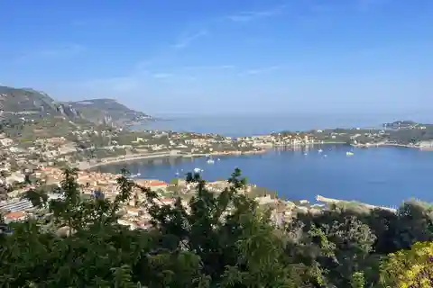 Monaco Majesty: Twoja prywatna wycieczka w stylu glamour