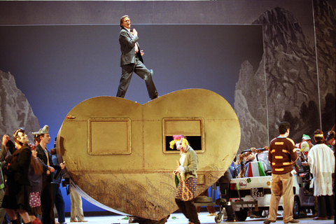 Berlin: Staatsoper Unter den Linden Opera Ticket Symphoniekonzert - Category 2 Seating